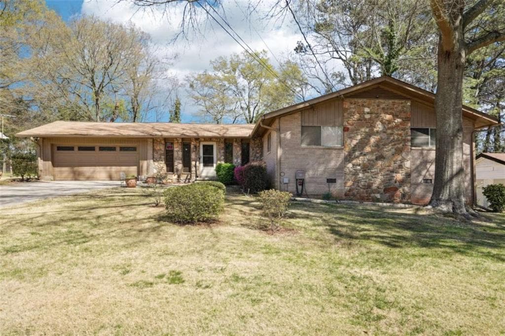 3 bedroom, 2 bathroom single family residence sold at 1254 Renee Drive, Decatur, GA 30035