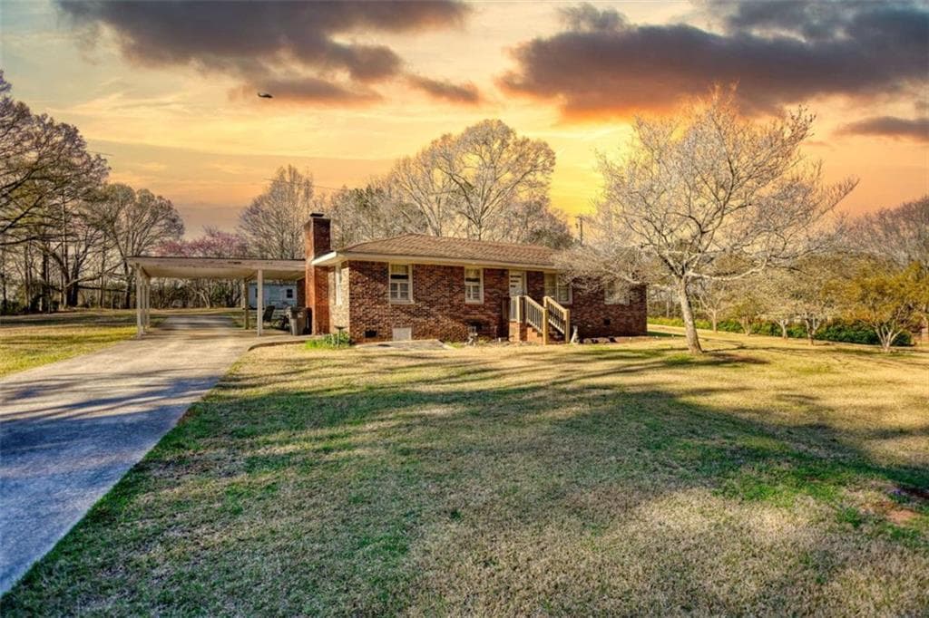 2 bedroom, 1 bathroom single family residence sold at 1715 Highway 11, Social Circle, GA 30025
