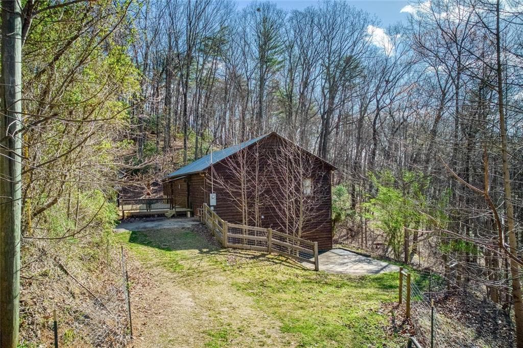 3 bedroom, 2 bathroom single family residence sold at 907 Clayton Gooch Road, Dahlonega, GA 30533