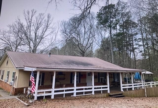 4 bedroom, 3 bathroom single family residence sold at 4300 Stone Mountain Street, Tallapoosa, GA 30176