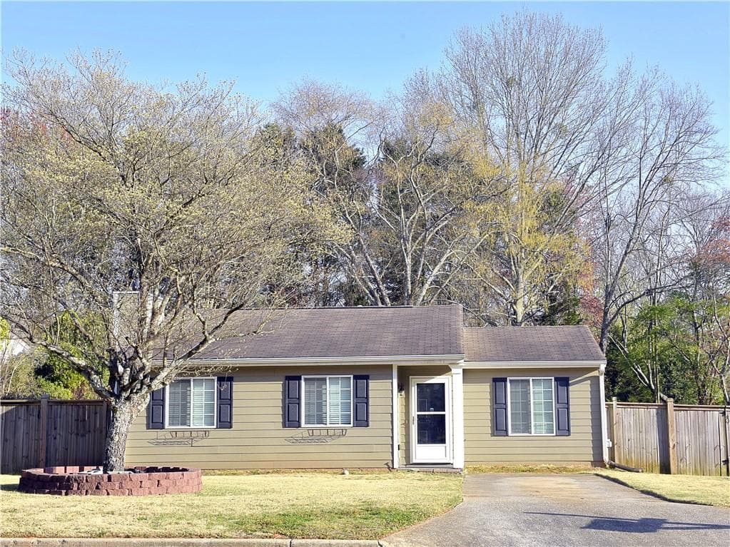2 bedroom, 2 bathroom single family residence sold at 10375 Plantation Bridge Drive, Johns Creek, GA 30022