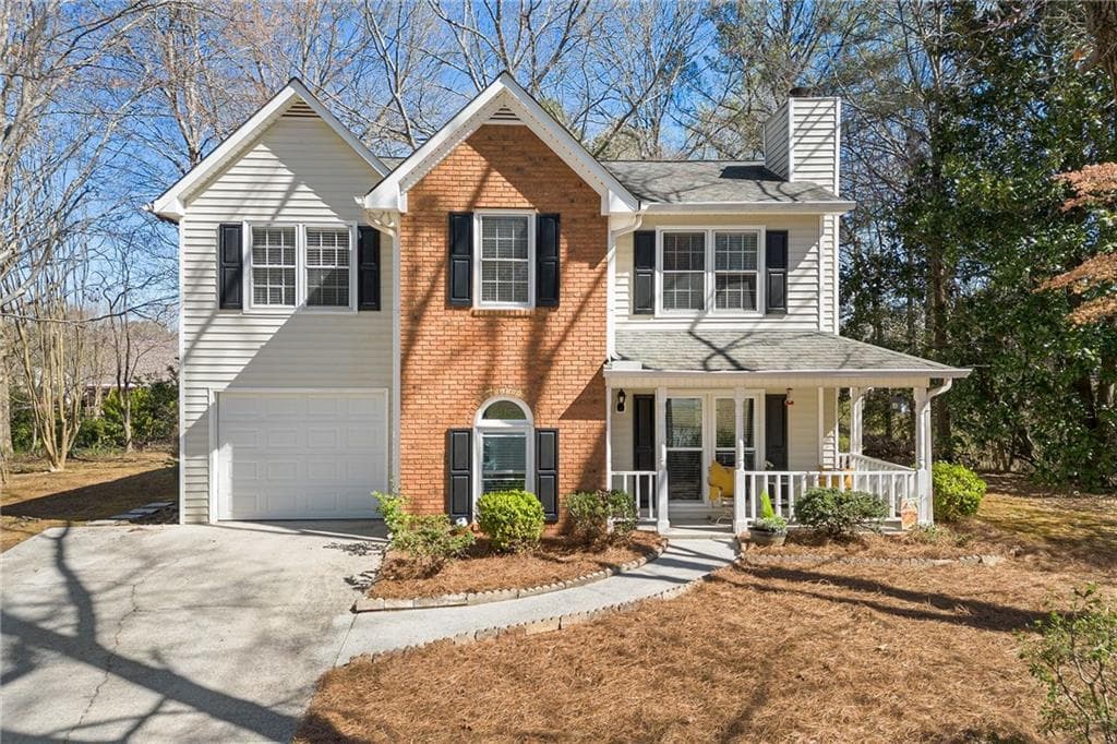 3 bedroom, 3 bathroom single family residence sold at 281 Martin Way, Marietta, GA 30064