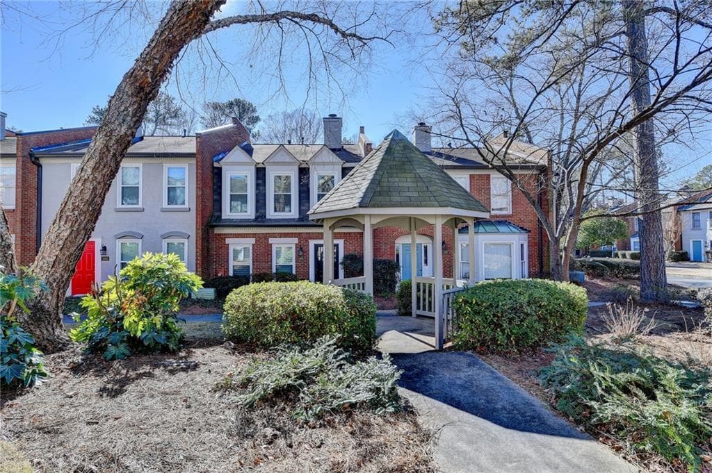 2 bedroom, 3 bathroom townhouse sold at 3495 Tulip Tree Lane, Duluth, GA 30096