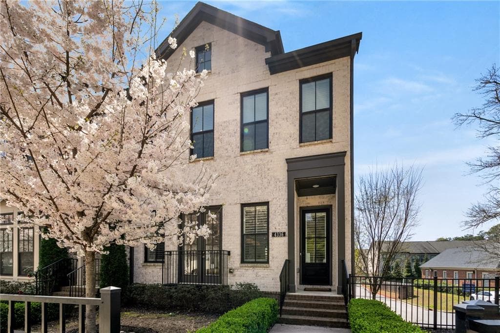 4 bedroom, 4 bathroom townhouse sold at 4336 Walsh Drive, Dunwoody, GA 30338