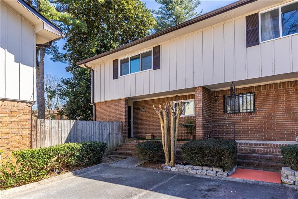 2516 Bradford Square, Atlanta, GA 30345 — most recent listing photo
