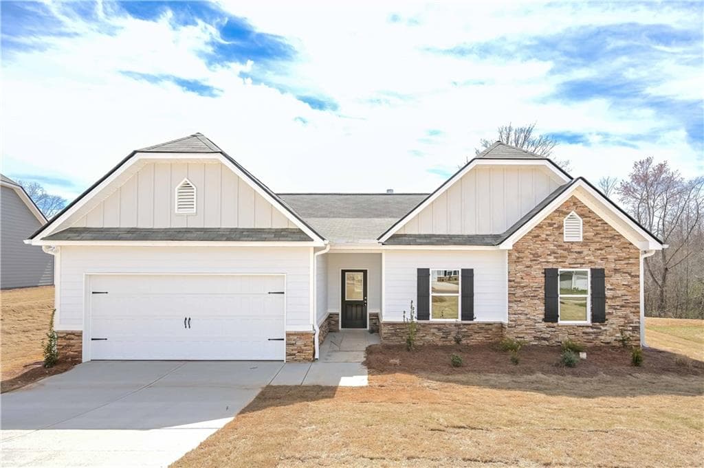 3 bedroom, 2 bathroom single family residence sold at 475 Charleston Place, Villa Rica, GA 30180