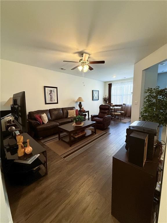3 bedroom, 3 bathroom, 1,524 sq ft townhouse for sale at 1302 Speckle Park Way, Stockbridge, GA 30281 — photo 4