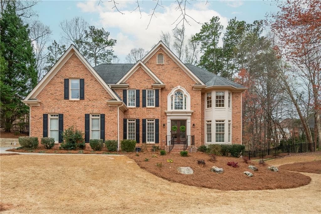 6 bedroom, 5 bathroom single family residence sold at 833 Forest Path Lane, Alpharetta, GA 30022