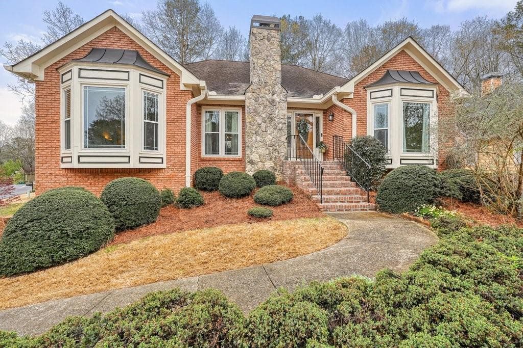 3 bedroom, 2 bathroom single family residence sold at 1002 Wedgewood Court, Woodstock, GA 30189