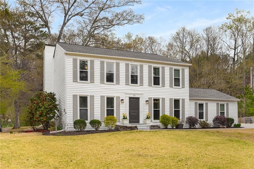 4 bedroom, 3 bathroom single family residence sold at 211 Creekside Court, Marietta, GA 30067