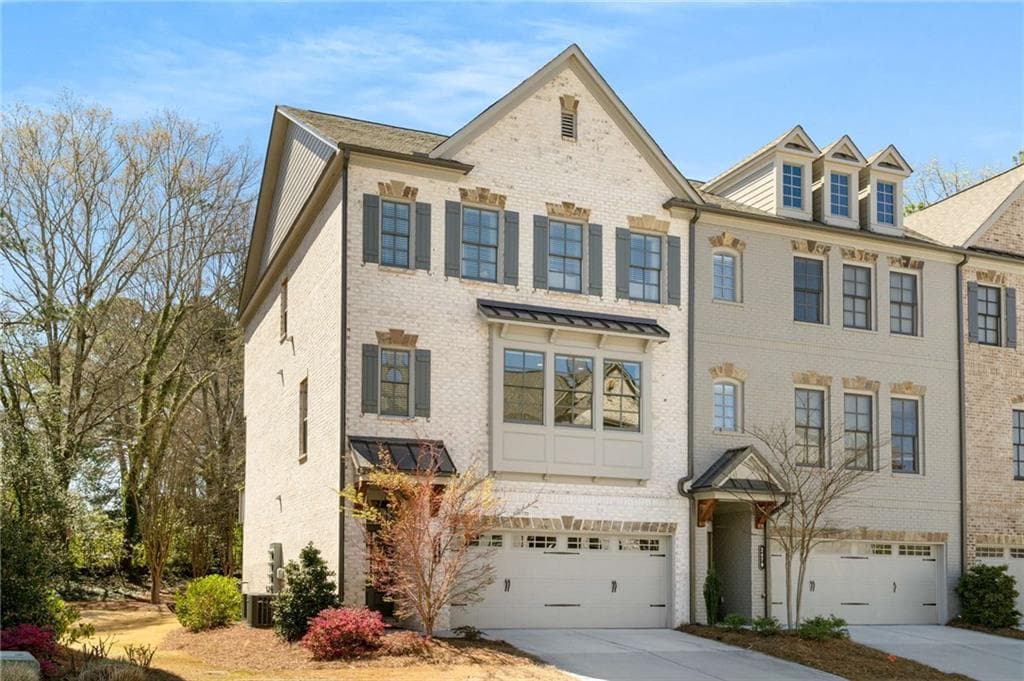 2468 Skyland Drive 32, Atlanta, GA 30319 — most recent listing photo