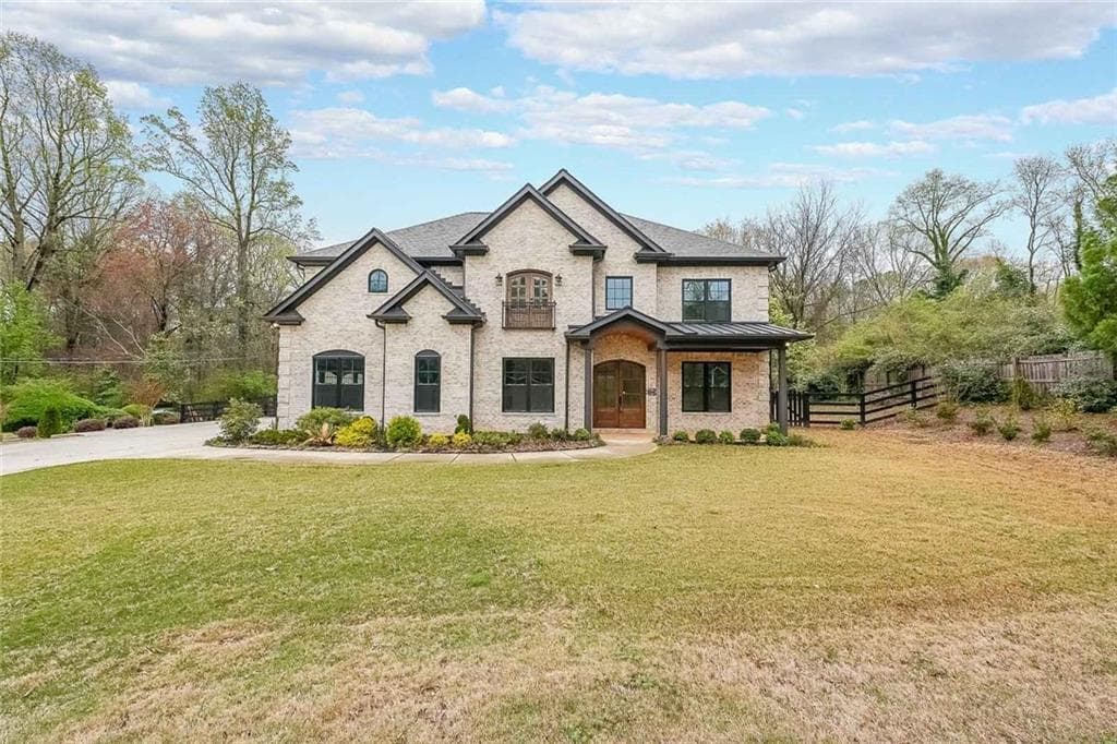 6 bedroom, 5 bathroom single family residence sold at 2928 Lavista Road, Decatur, GA 30033
