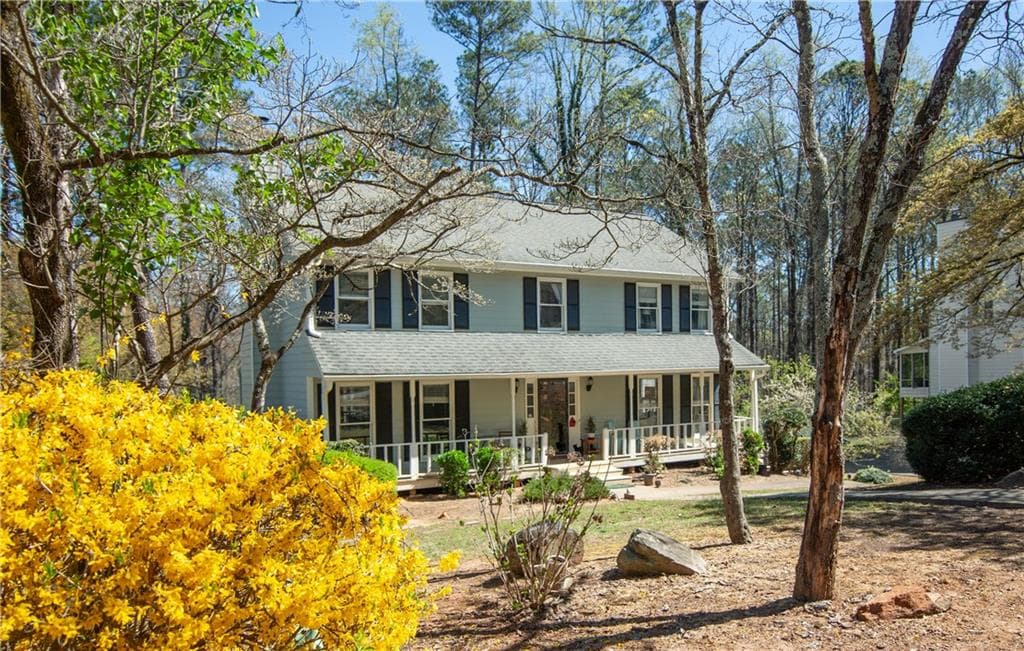 4 bedroom, 3 bathroom single family residence sold at 959 HAMPTON Trail, Lilburn, GA 30047