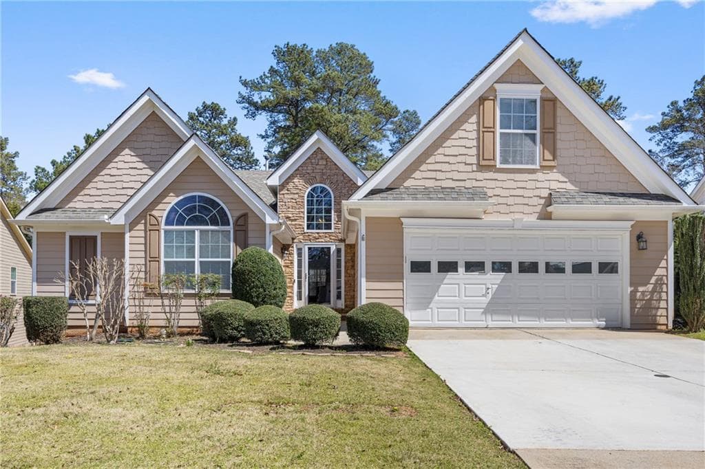 4 bedroom, 4 bathroom single family residence sold at 407 Black Fox Drive, Locust Grove, GA 30248
