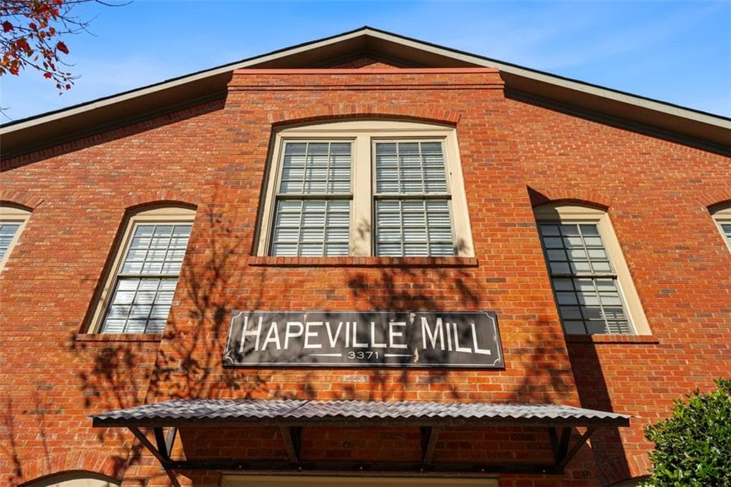 2 bedroom, 3 bathroom townhouse sold at 3371 Dogwood Drive 220, Hapeville, GA 30354