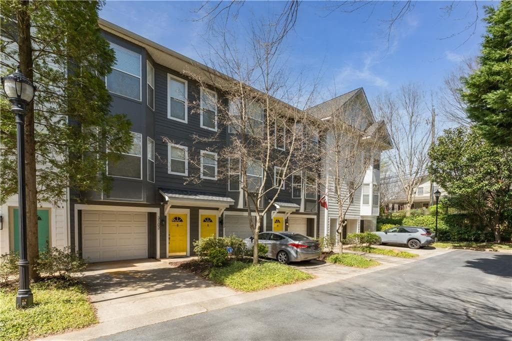 2 bedroom, 2 bathroom townhouse sold at 951 Glenwood Avenue 3104, Atlanta, GA 30316