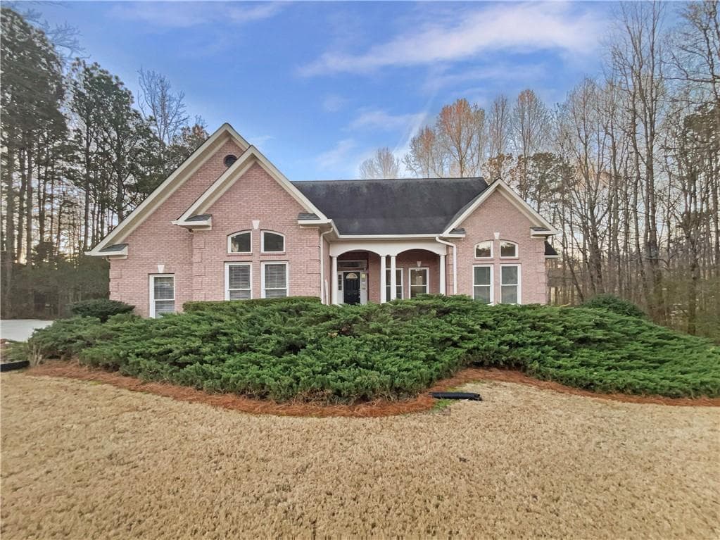 5 bedroom, 3 bathroom single family residence sold at 2688 Kelly Cove Drive, Buford, GA 30519