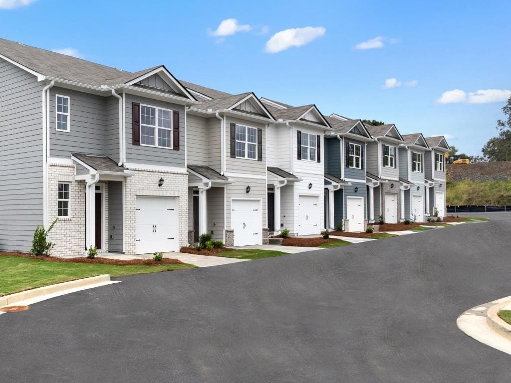3 bedroom, 3 bathroom, 1,418 sq ft townhouse sold at 1005 North 2nd Avenue 8, Rome, GA 30165