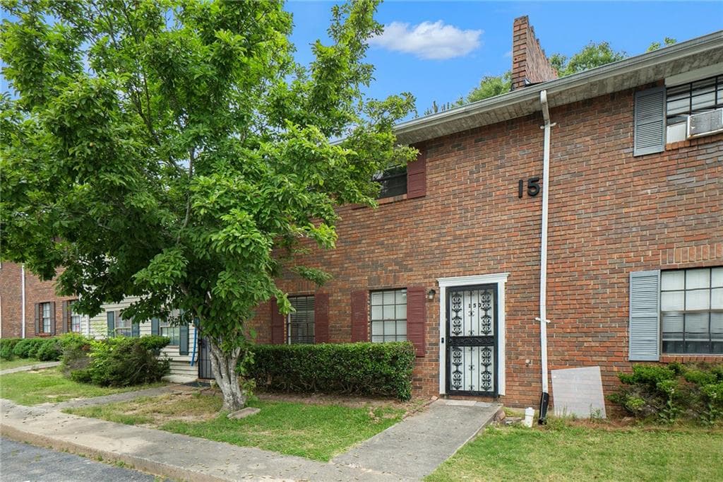 3 bedroom, 3 bathroom, 1,536 sq ft townhouse sold at 6354 Shannon Parkway 15D, Union City, GA 30291