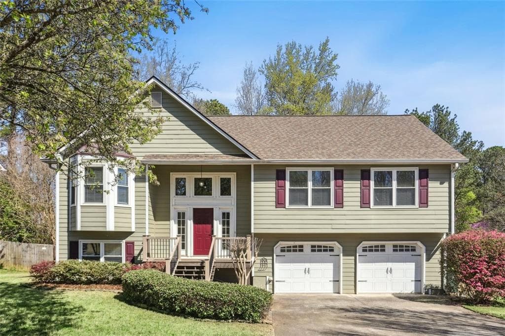 4 bedroom, 3 bathroom single family residence sold at 2598 ABBOTTS GLEN Drive, Acworth, GA 30101