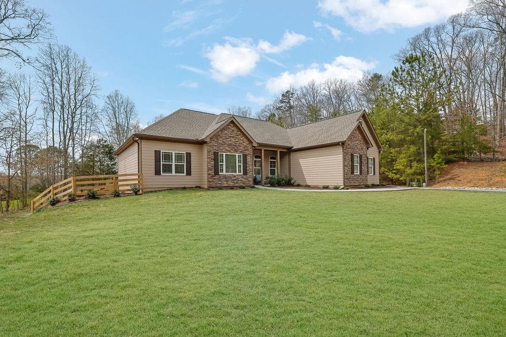 4 bedroom, 4 bathroom, 2,318 sq ft single family residence sold at 4441 Harold Whelchel Road, Gainesville, GA 30506