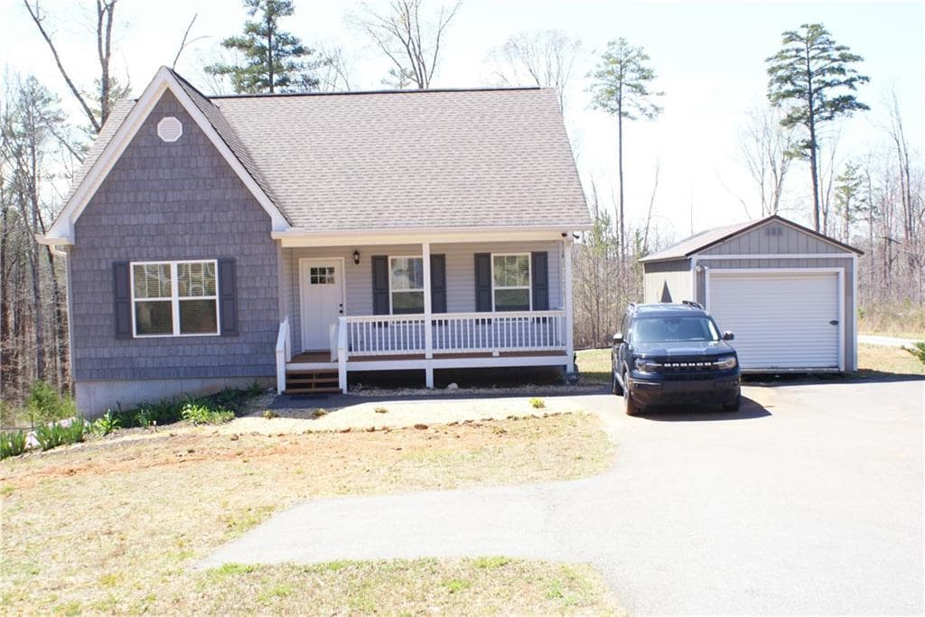 3 bedroom, 3 bathroom single family residence sold at 170 Camp Drive, Dahlonega, GA 30533
