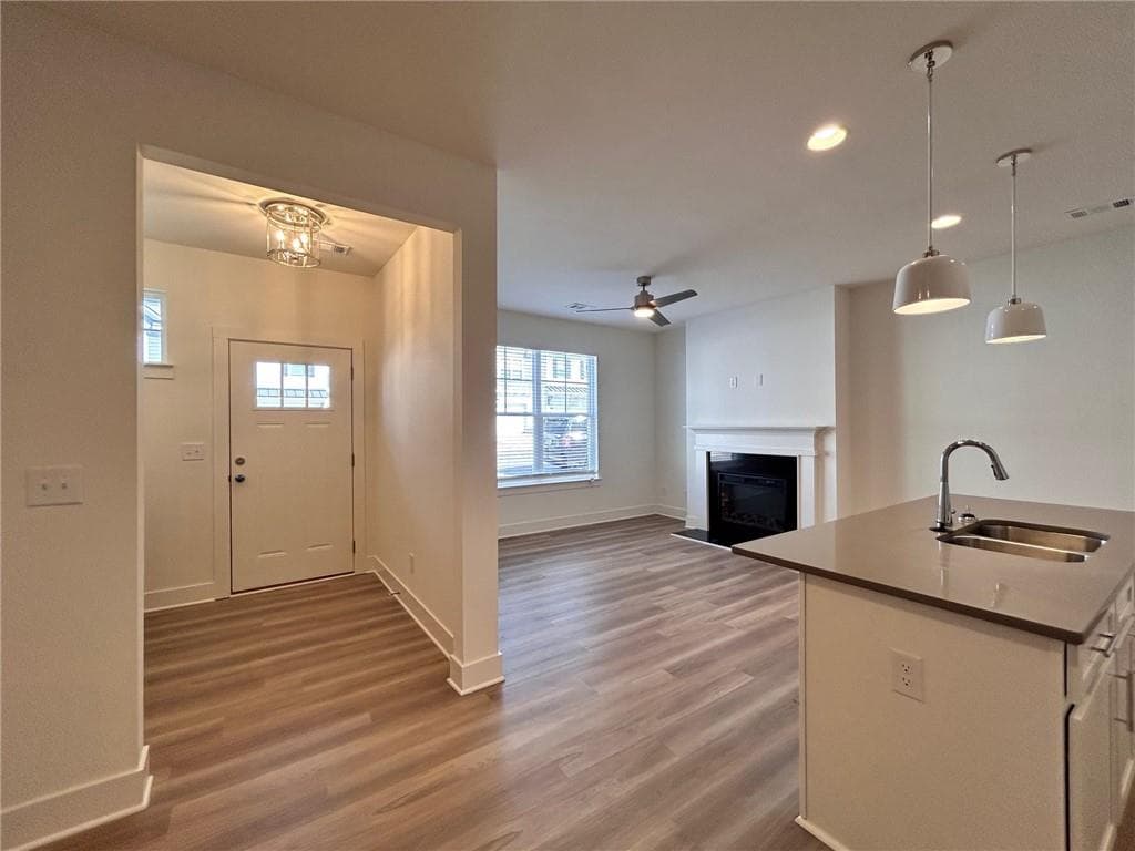 3 bedroom, 3 bathroom townhouse sold at 1910 Victoria Way 120, Conyers, GA 30013