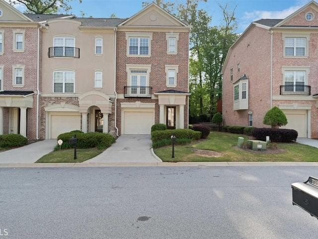 3 bedroom, 3 bathroom, 2,000 sq ft townhouse sold at 1186 Arbor Park Lane, Atlanta, GA 30311