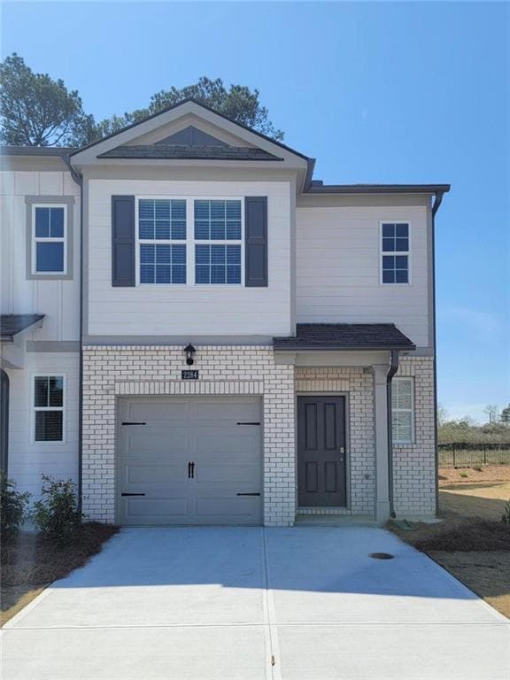 3 bedroom, 3 bathroom townhouse sold at 2284 Jamin Bend 18, Lithonia, GA 30058