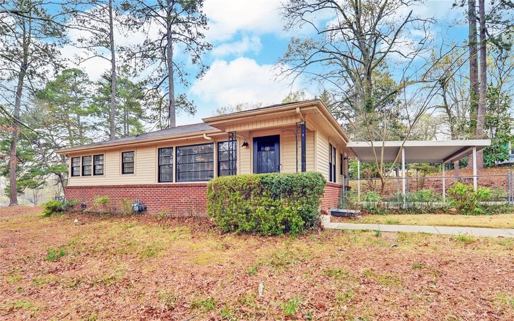 3 bedroom, 1 bathroom, 1,092 sq ft single family residence sold at 410 Christopher Drive, Gainesville, GA 30501