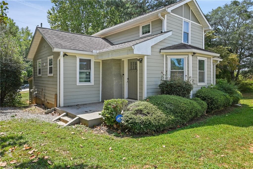 3 bedroom, 2 bathroom single family residence sold at 1800 E Lake Road, Mcdonough, GA 30252