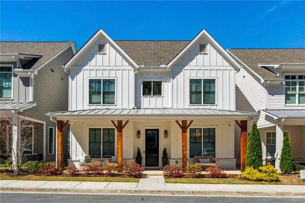 4 bedroom, 5 bathroom single family residence sold at 1976 Westside Boulevard, Atlanta, GA 30318