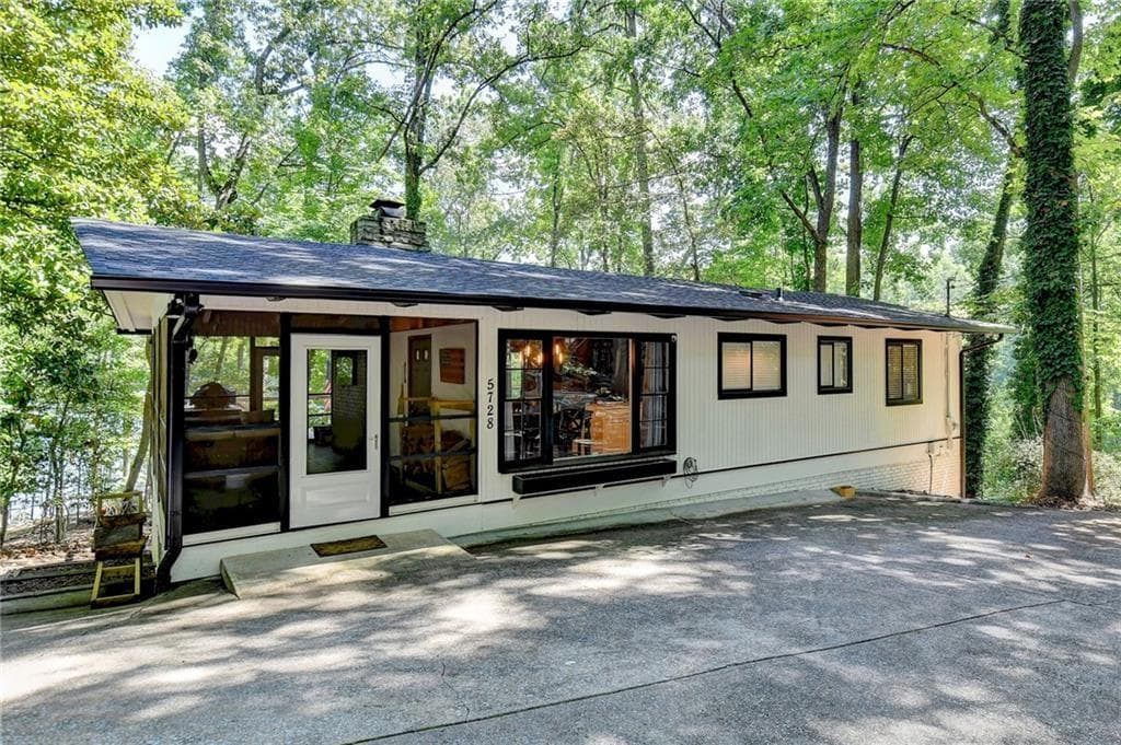 3 bedroom, 2 bathroom single family residence sold at 5728 Hidden Cove Road, Gainesville, GA 30504
