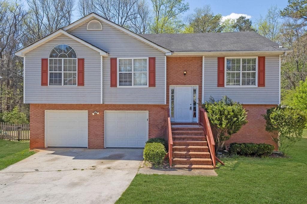 4 bedroom, 3 bathroom single family residence sold at 3021 Hampton Club Way, Lithonia, GA 30038