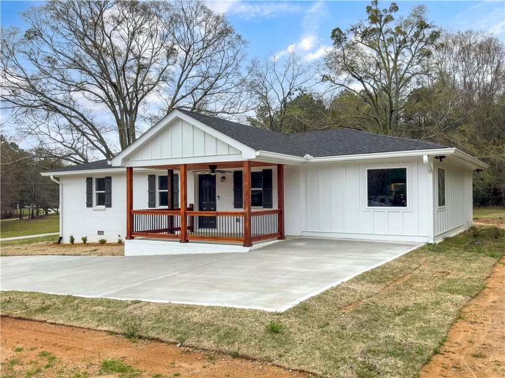 3 bedroom, 3 bathroom single family residence sold at 3335 Highway 20, Conyers, GA 30012