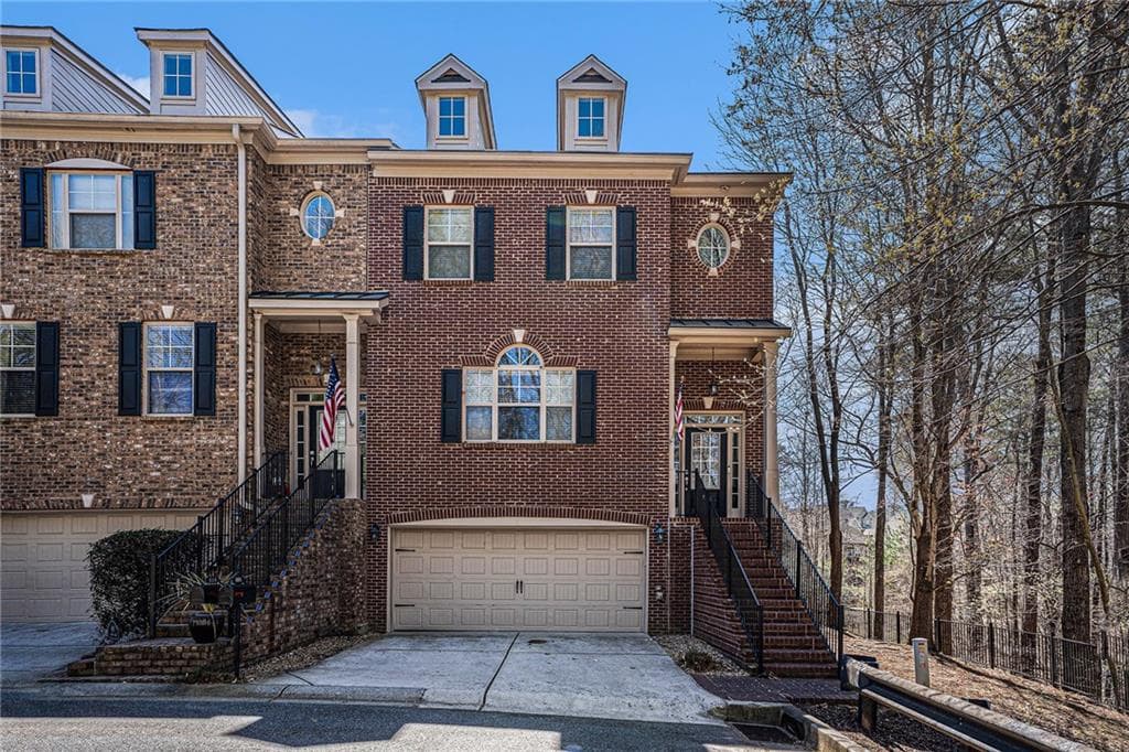 3 bedroom, 4 bathroom, 2,192 sq ft townhouse sold at 600 Jardin Court 48, Alpharetta, GA 30022