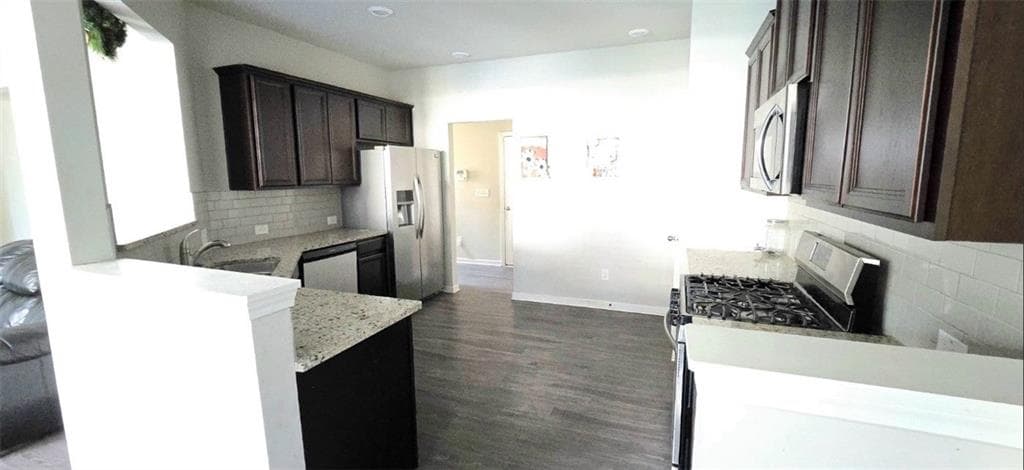 3 bedroom, 3 bathroom, 1,994 sq ft single family residence for sale at 3277 Baylor Circle, Mcdonough, GA 30253 — photo 10