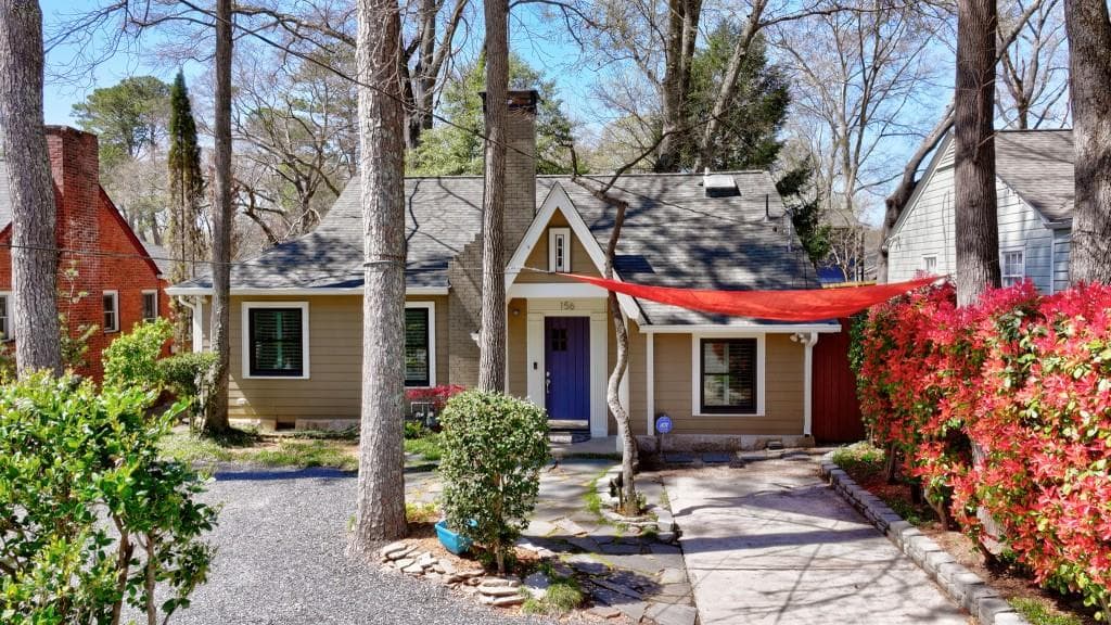 3 bedroom, 2 bathroom single family residence sold at 156 Sisson Avenue, Atlanta, GA 30317