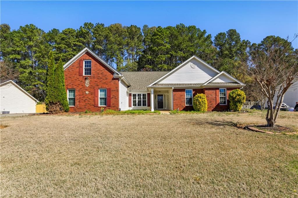 3 bedroom, 2 bathroom single family residence sold at 1703 Mission Park Drive, Loganville, GA 30052
