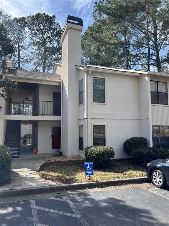 1 bedroom, 1 bathroom condominium sold at 2611 Huntingdon Chase, Atlanta, GA 30350
