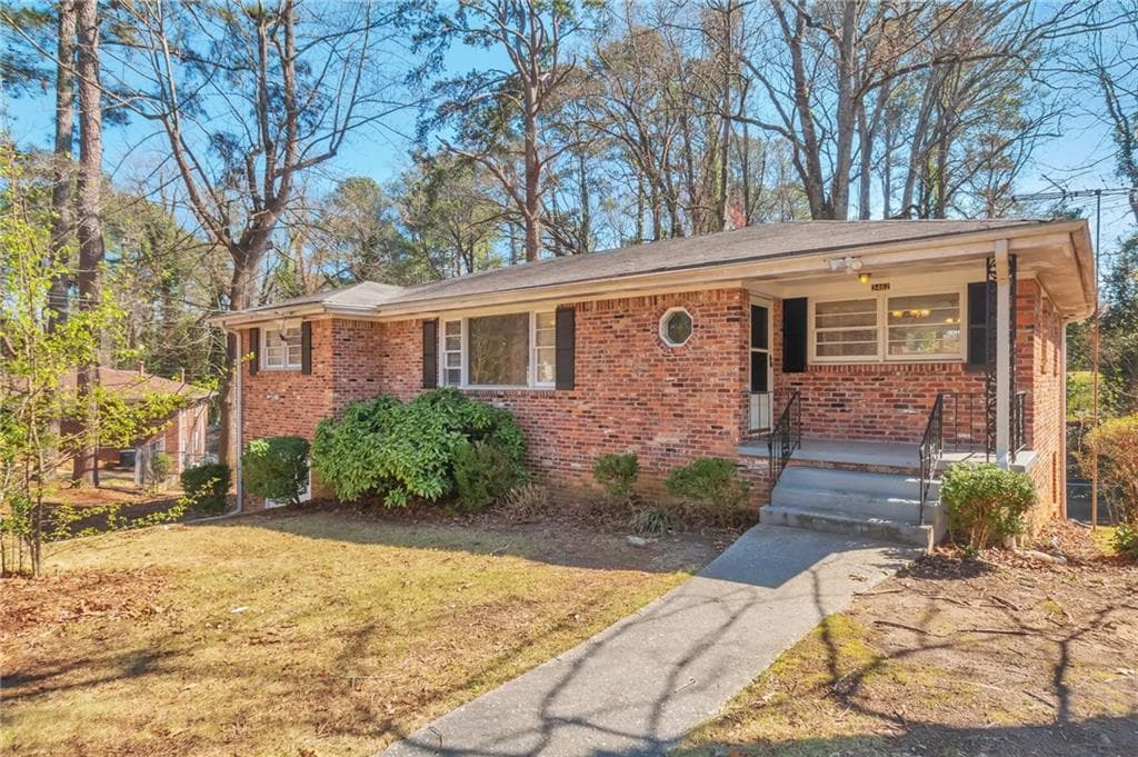 4 bedroom, 2 bathroom single family residence sold at 3462 Creighton Road, Atlanta, GA 30331