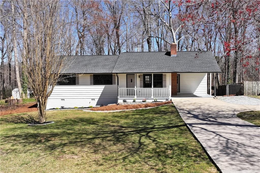 3 bedroom, 2 bathroom single family residence sold at 4454 Sardis Drive, Gainesville, GA 30506