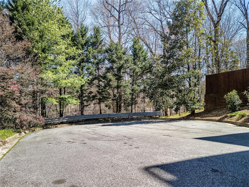 60,920 sq ft single family residence for sale at 1734 Summit Glen, Atlanta, GA 30329 — photo 8