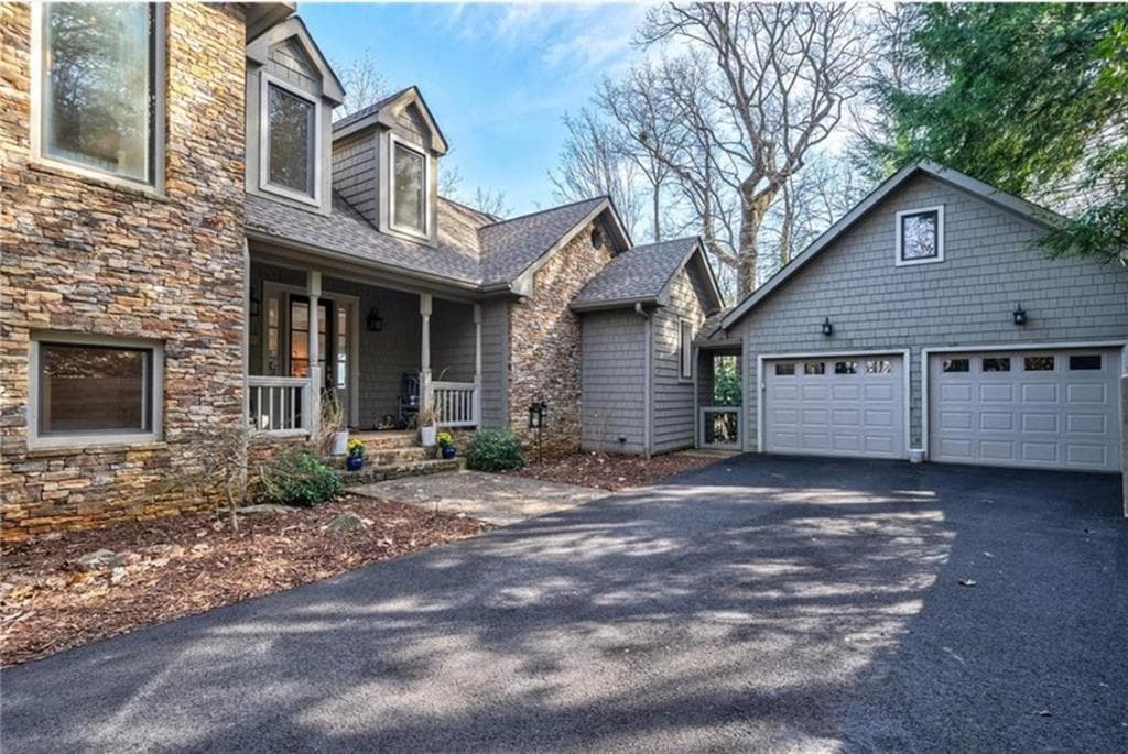 4 bedroom, 5 bathroom single family residence sold at 1214 Mcelroy Mountain Drive, Jasper, GA 30143