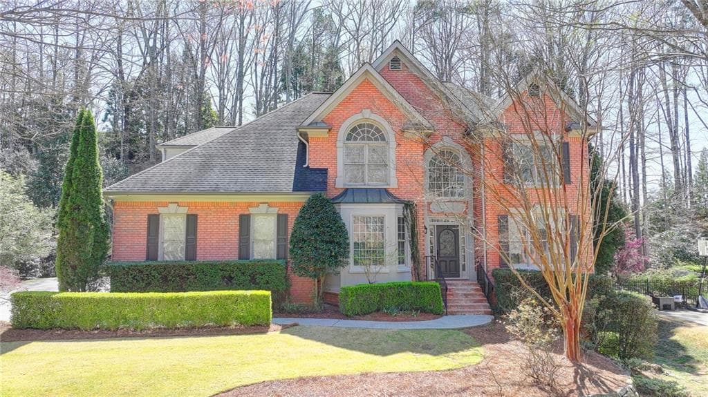 5 bedroom, 5 bathroom single family residence sold at 5190 Deerlake Drive, Alpharetta, GA 30005