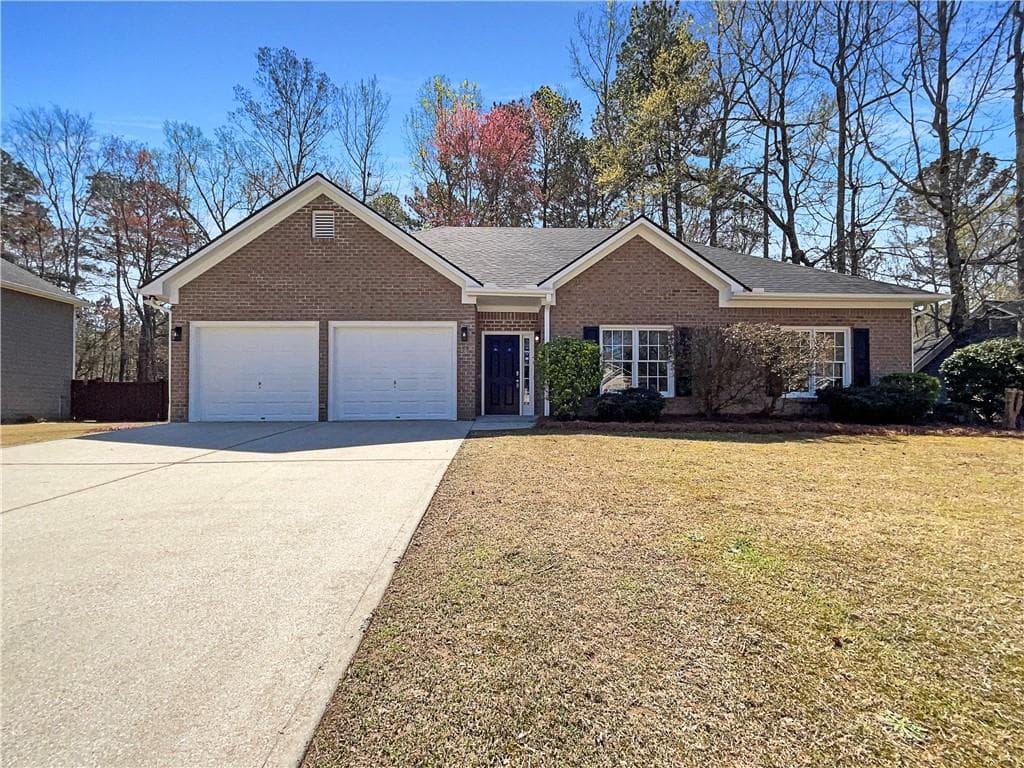 3 bedroom, 2 bathroom single family residence sold at 423 Legend Creek Lane, Douglasville, GA 30134