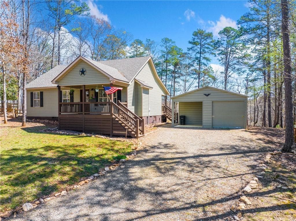 3 bedroom, 2 bathroom single family residence sold at 1385 Villa Drive, Ellijay, GA 30540