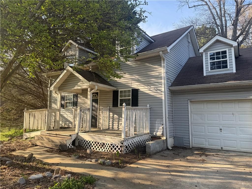 3 bedroom, 2 bathroom single family residence sold at 6488 Nebo Road, Hiram, GA 30141