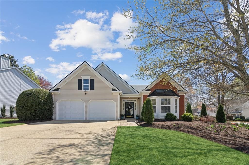 3 bedroom, 2 bathroom single family residence sold at 200 Weatherstone Crossing, Woodstock, GA 30188