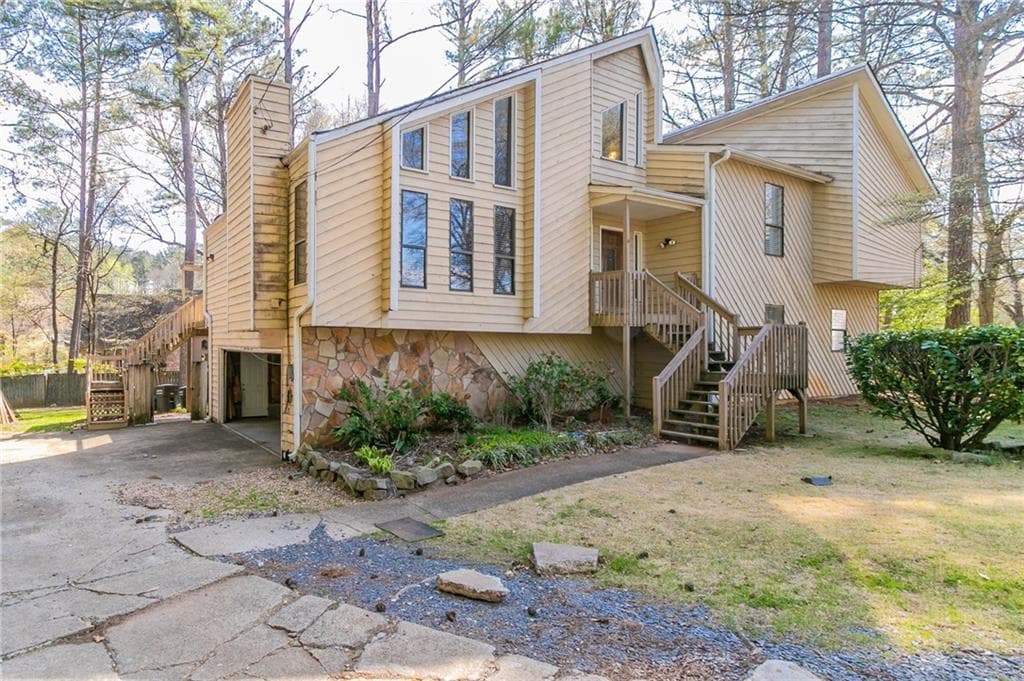 3 bedroom, 3 bathroom single family residence sold at 752 Alison Jane Court, Kennesaw, GA 30144